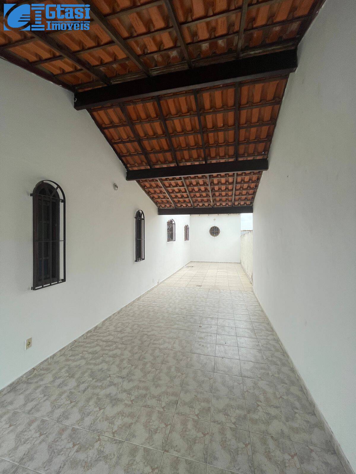 Casa para alugar com 3 quartos, 389m² - Foto 3