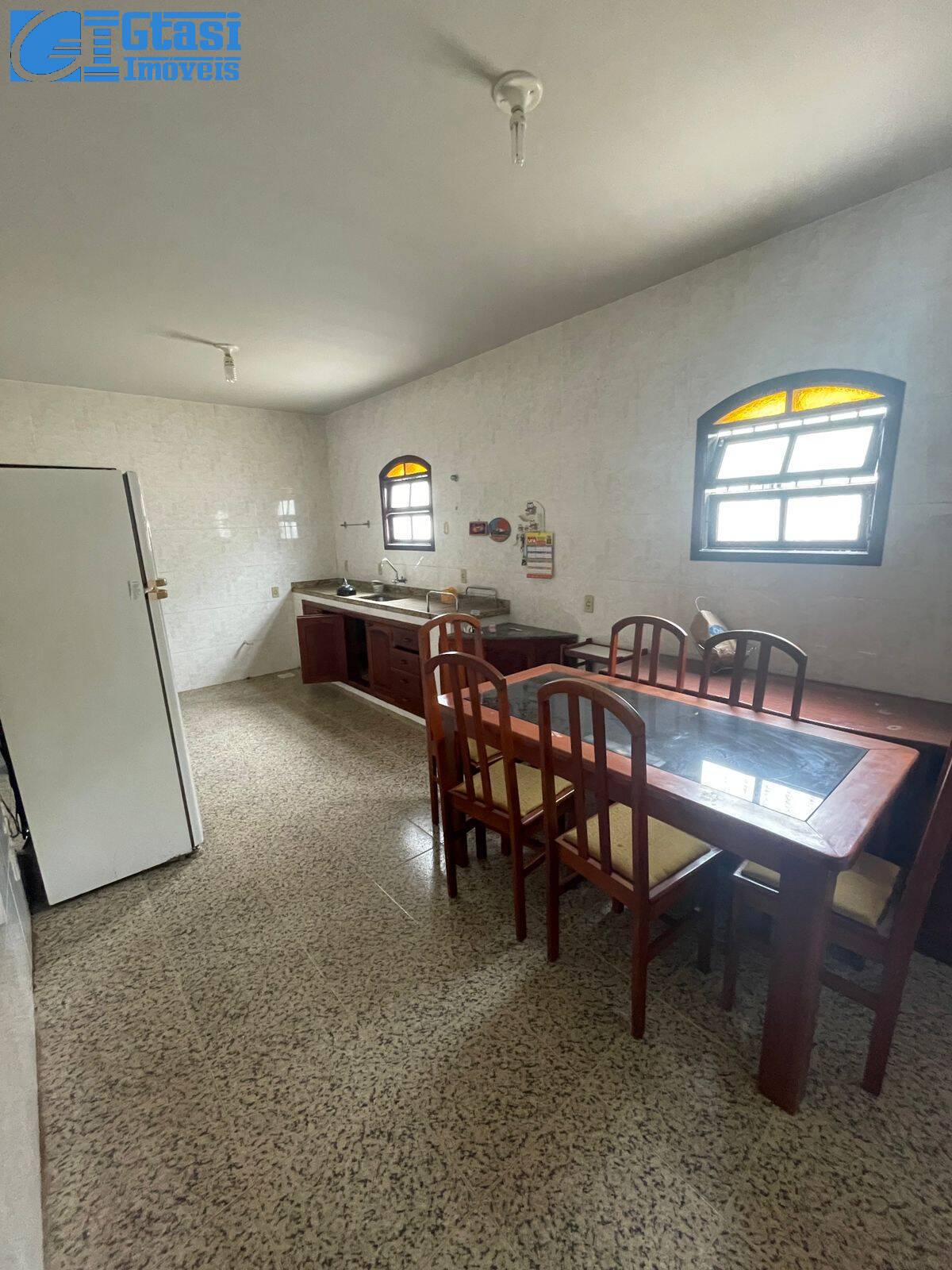 Casa para alugar com 3 quartos, 389m² - Foto 16