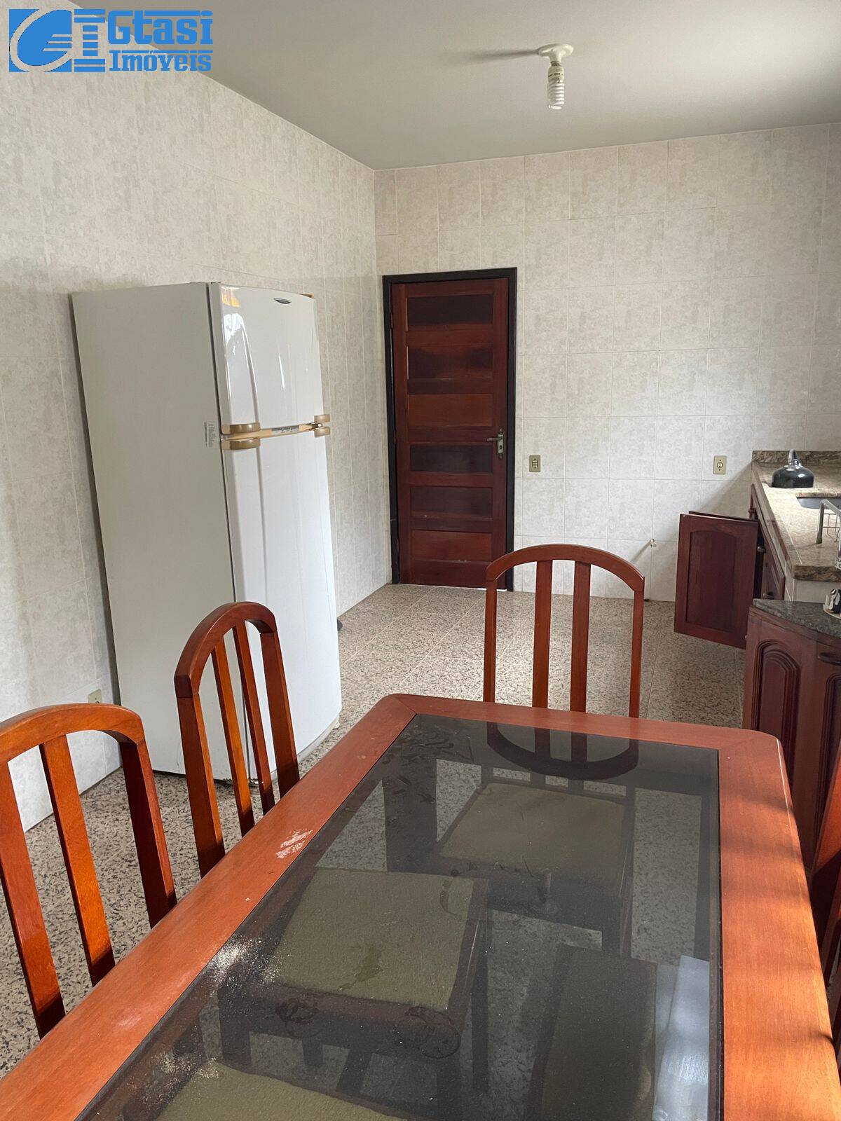 Casa para alugar com 3 quartos, 389m² - Foto 15